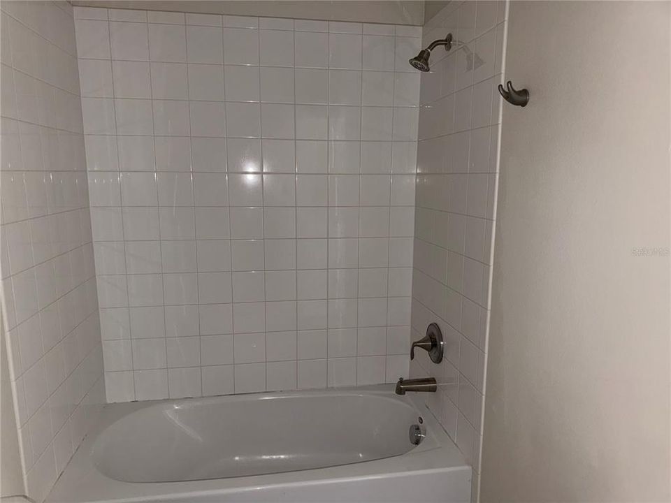 出租: $2,650 (4 贝兹, 3 浴室, 2006 平方英尺)