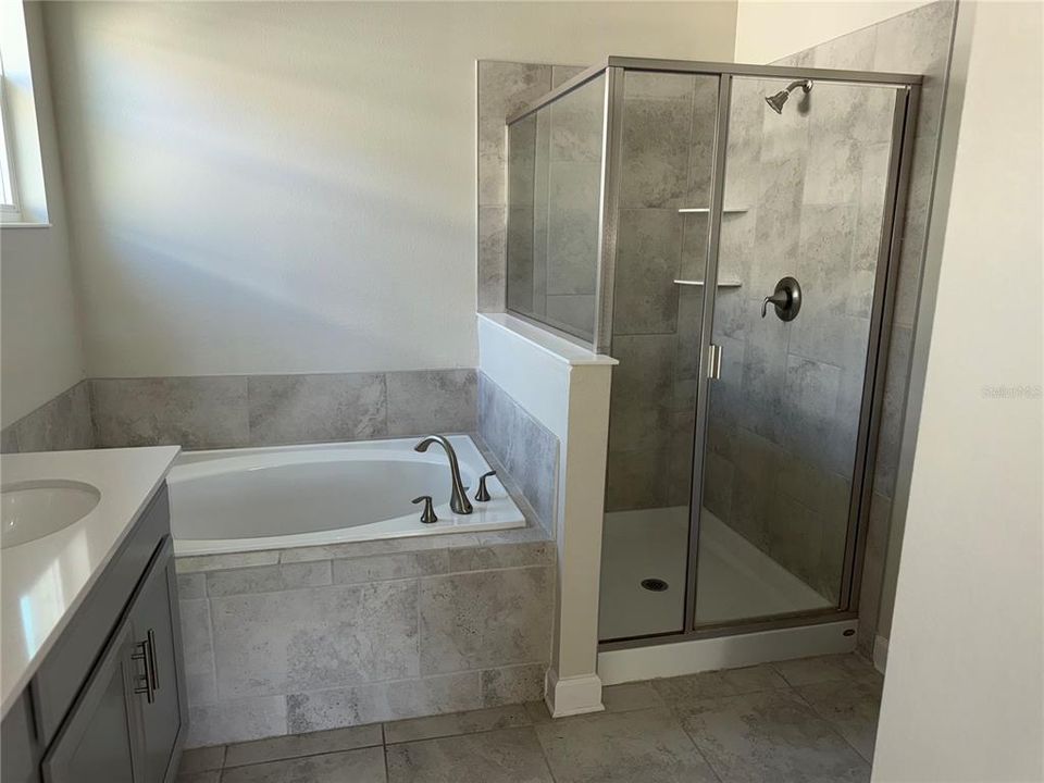 出租: $2,650 (4 贝兹, 3 浴室, 2006 平方英尺)