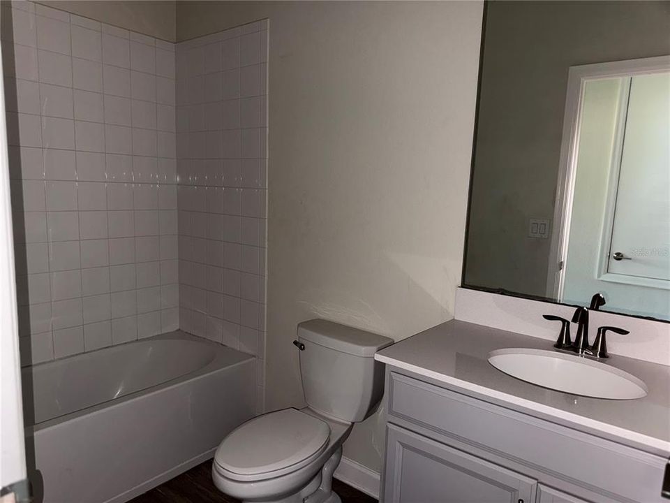 出租: $2,650 (4 贝兹, 3 浴室, 2006 平方英尺)