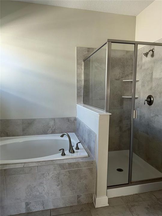 出租: $2,650 (4 贝兹, 3 浴室, 2006 平方英尺)