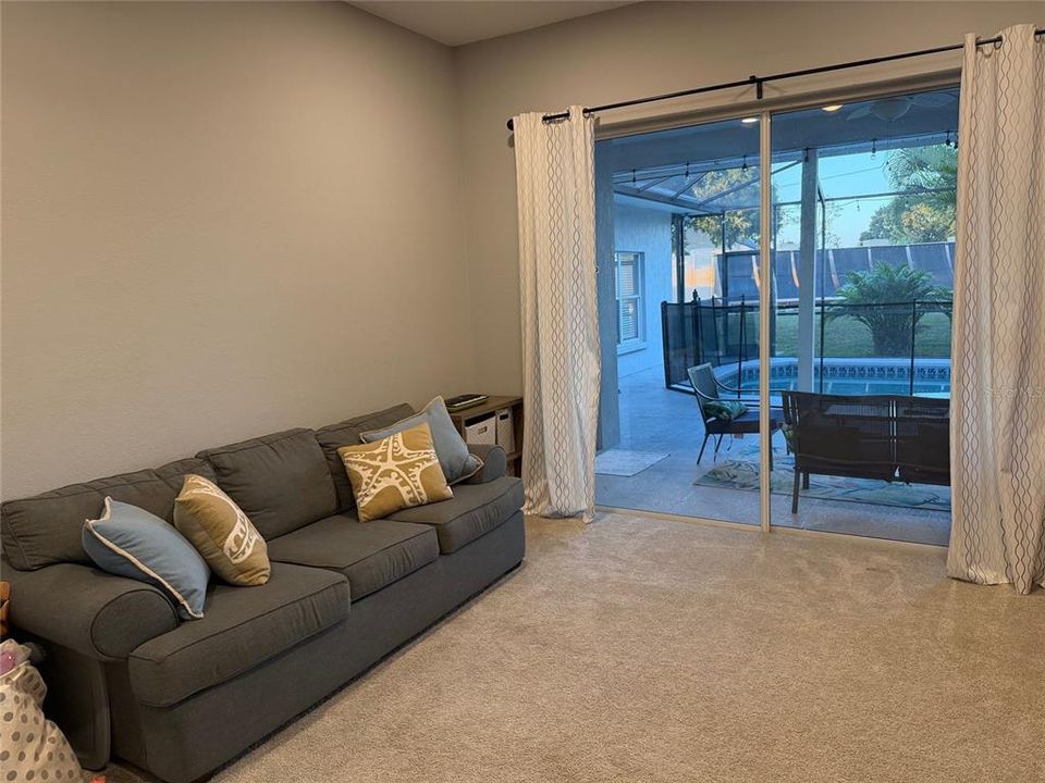 For Sale: $545,000 (5 beds, 2 baths, 2469 Square Feet)