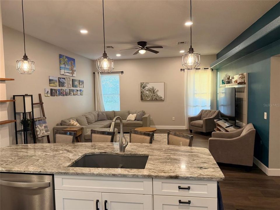 For Sale: $545,000 (5 beds, 2 baths, 2469 Square Feet)