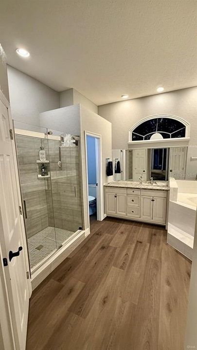 For Sale: $545,000 (5 beds, 2 baths, 2469 Square Feet)