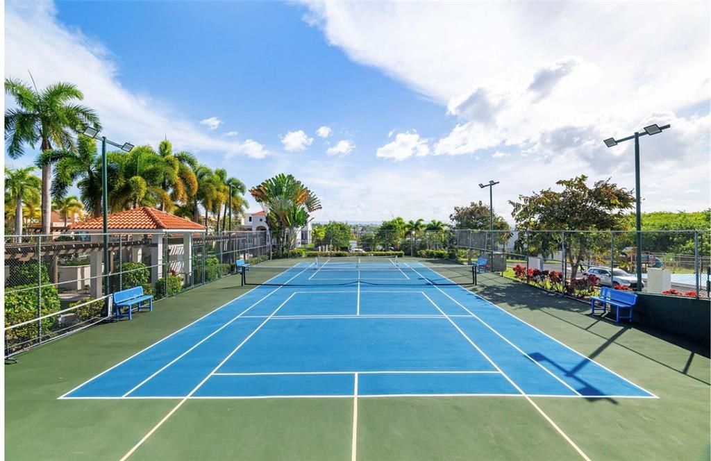 For Sale: $445,000 (3 beds, 2 baths, 2360 Square Feet)