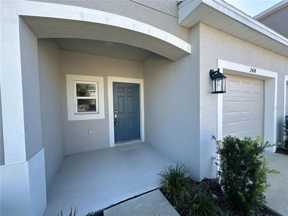 For Rent: $1,995 (3 beds, 2 baths, 1373 Square Feet)