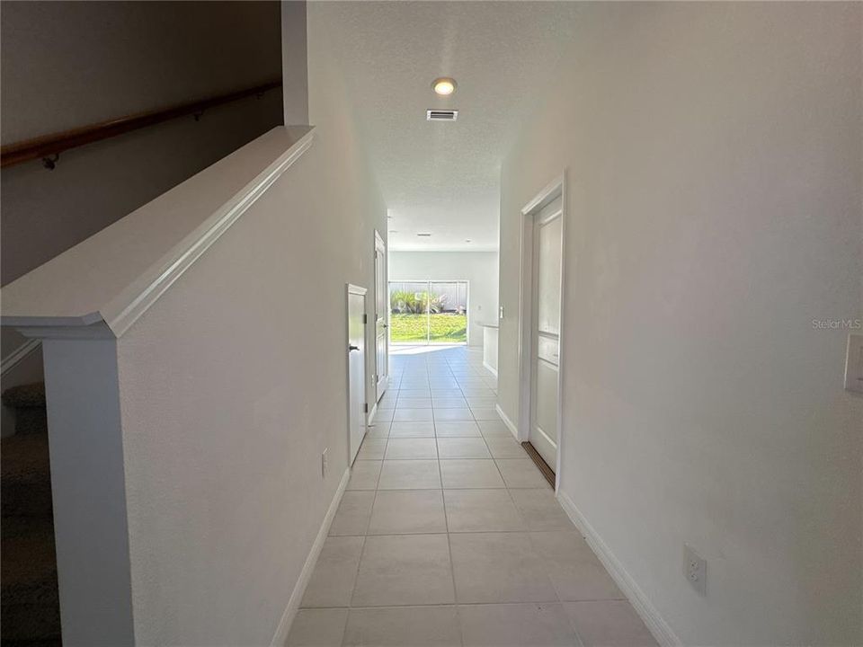 For Rent: $1,995 (3 beds, 2 baths, 1373 Square Feet)