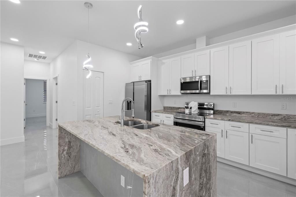 Active With Contract: $487,900 (3 beds, 2 baths, 1697 Square Feet)