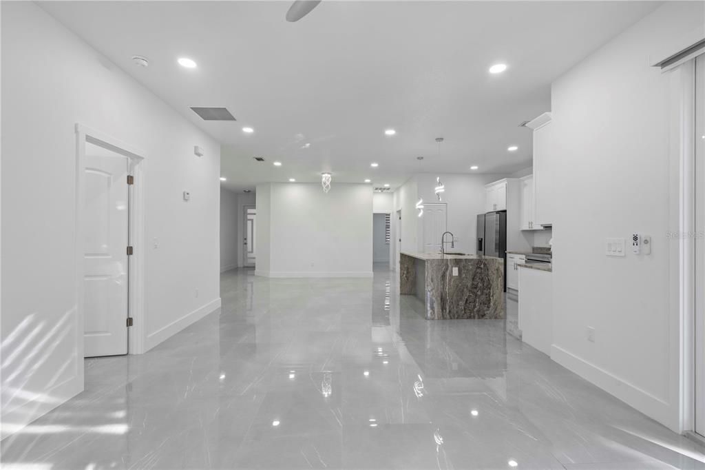 Active With Contract: $487,900 (3 beds, 2 baths, 1697 Square Feet)