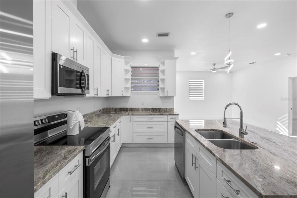 Active With Contract: $487,900 (3 beds, 2 baths, 1697 Square Feet)