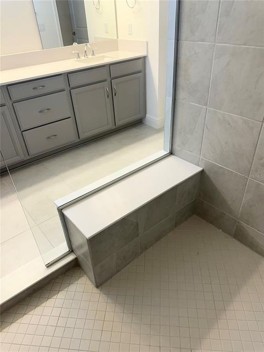 For Rent: $2,800 (5 beds, 3 baths, 2951 Square Feet)