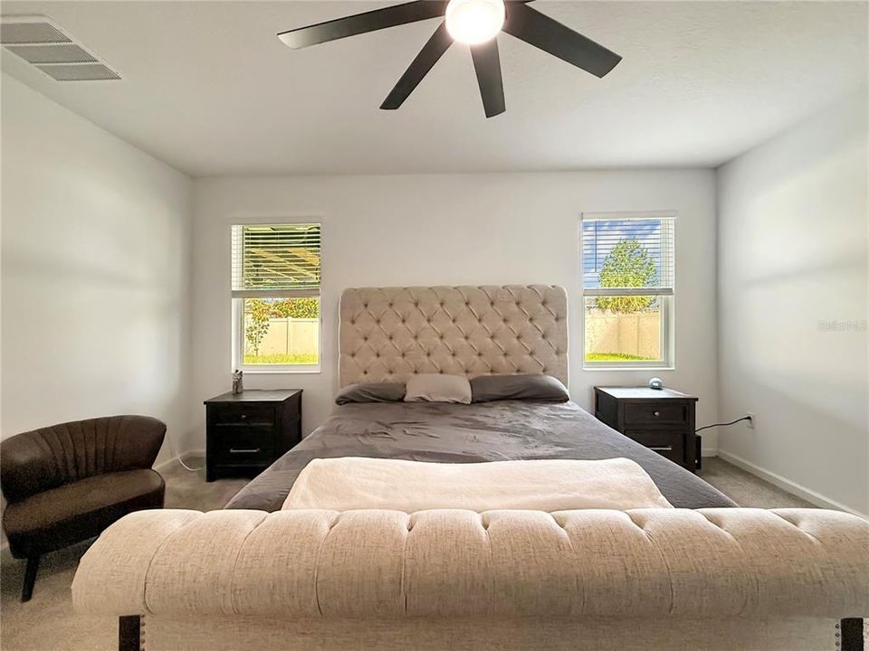 出租: $3,700 (5 贝兹, 3 浴室, 3266 平方英尺)