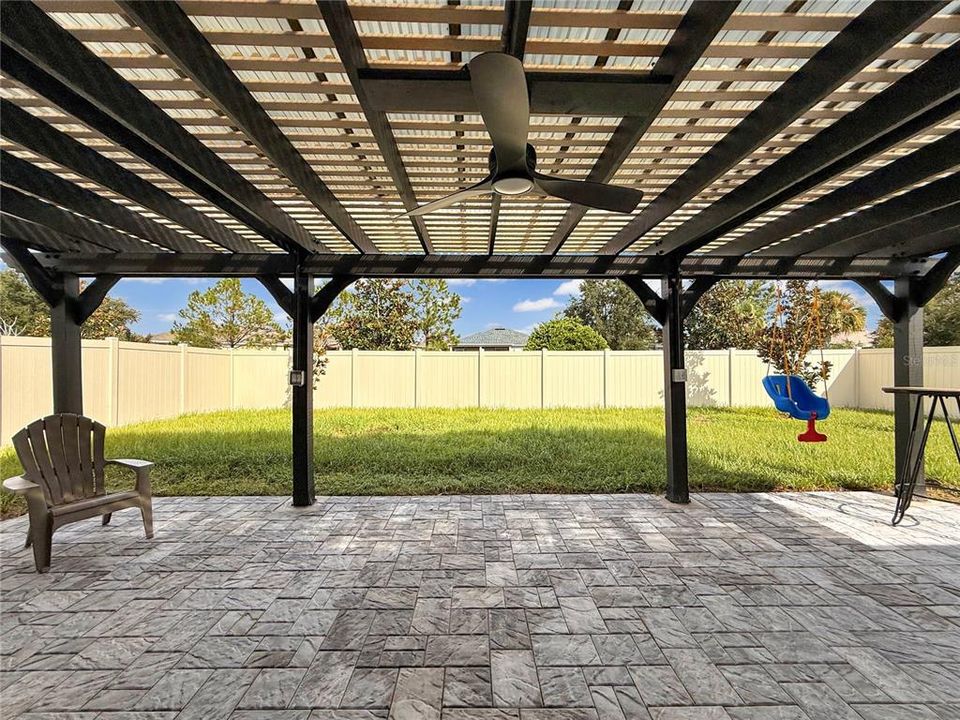 出租: $3,700 (5 贝兹, 3 浴室, 3266 平方英尺)