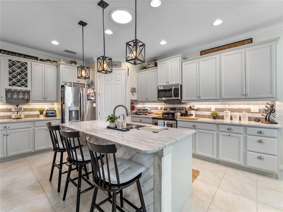 For Sale: $589,500 (4 beds, 2 baths, 2168 Square Feet)