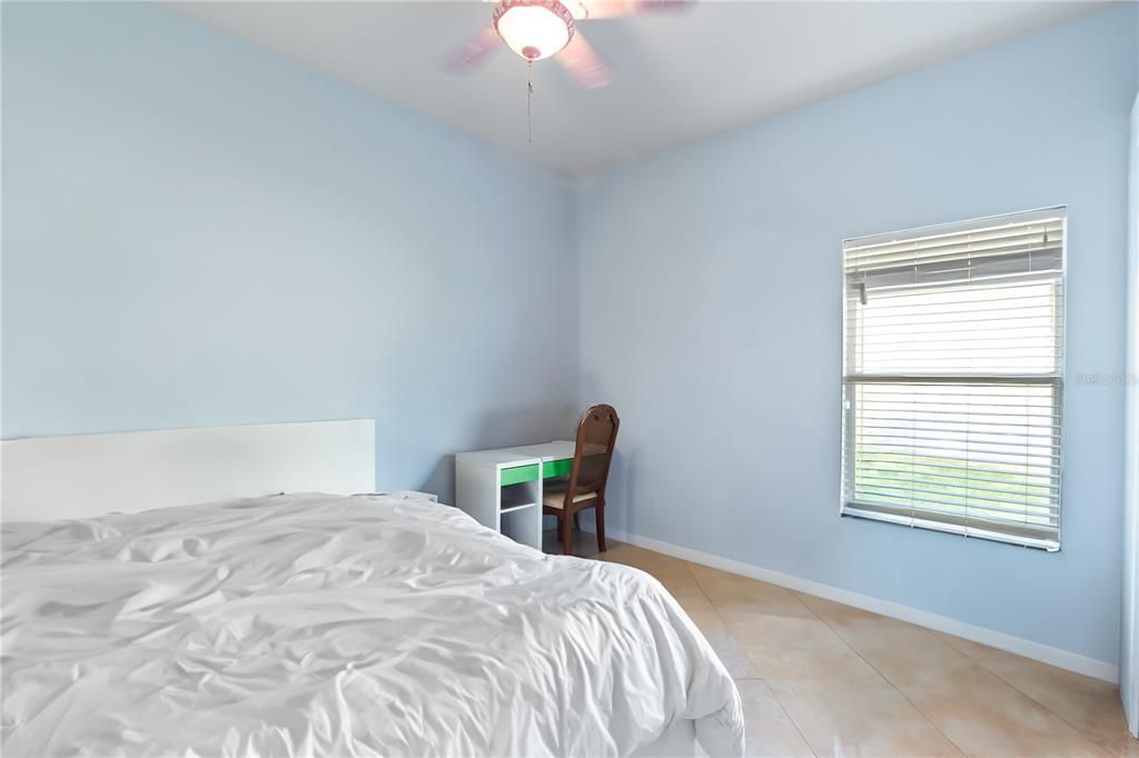 На продажу: $415,000 (3 спален, 2 ванн, 1994 Квадратных фут)