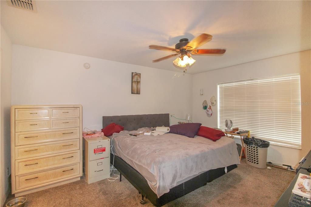 For Sale: $190,000 (2 beds, 2 baths, 1241 Square Feet)