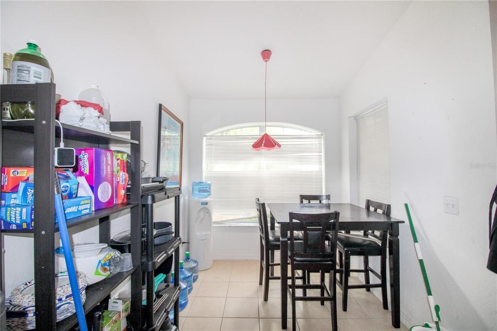 For Sale: $190,000 (2 beds, 2 baths, 1241 Square Feet)