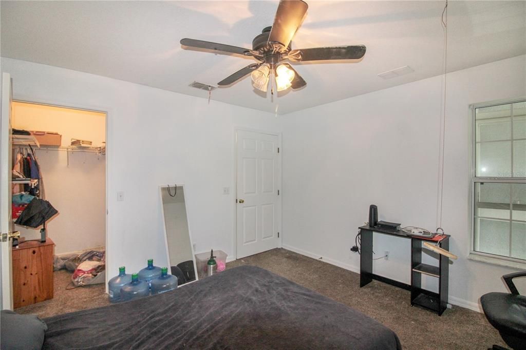 For Sale: $190,000 (2 beds, 2 baths, 1241 Square Feet)