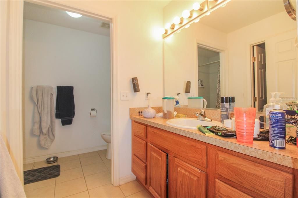 For Sale: $190,000 (2 beds, 2 baths, 1241 Square Feet)