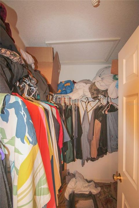 For Sale: $190,000 (2 beds, 2 baths, 1241 Square Feet)