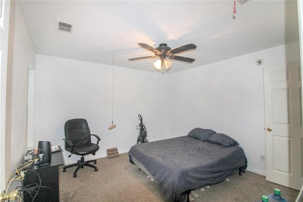 For Sale: $190,000 (2 beds, 2 baths, 1241 Square Feet)