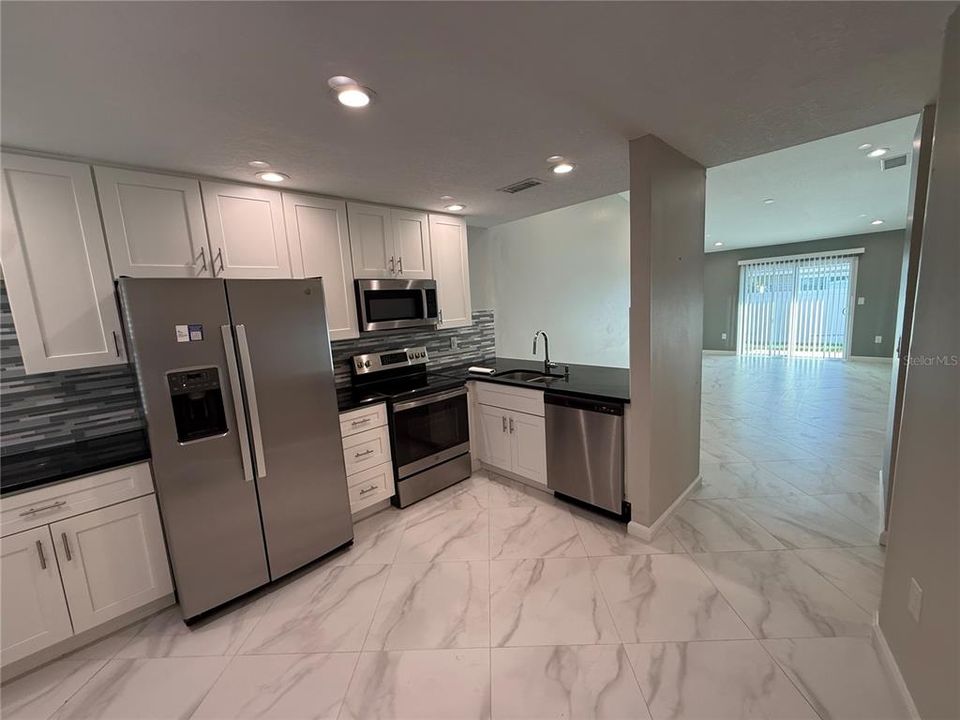 出租: $1,950 (2 贝兹, 2 浴室, 1000 平方英尺)