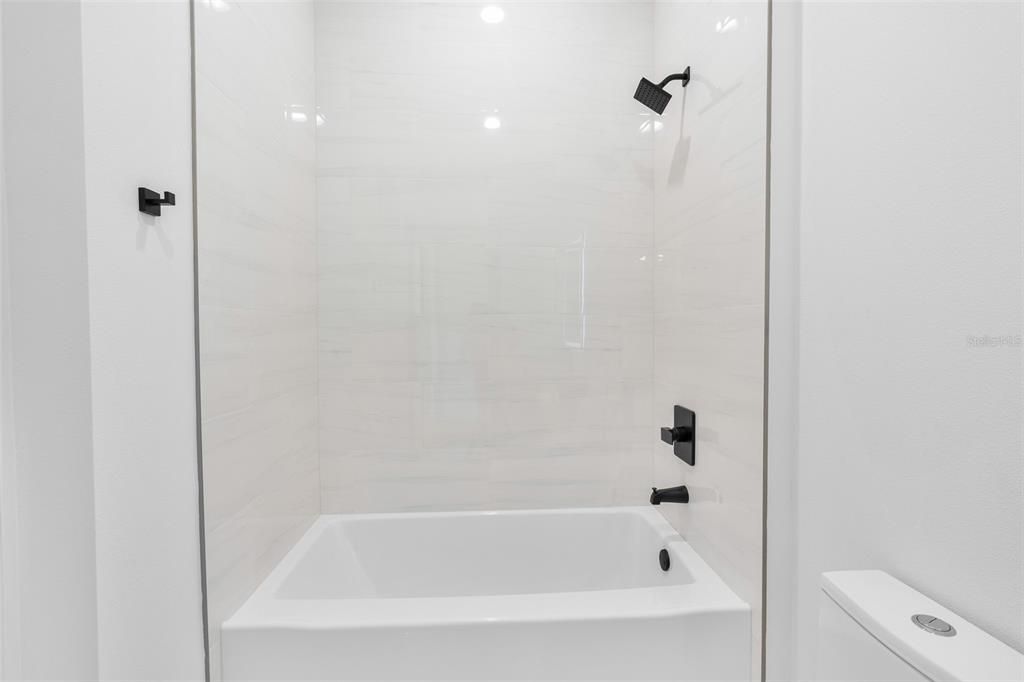 For Sale: $474,900 (4 beds, 2 baths, 1834 Square Feet)