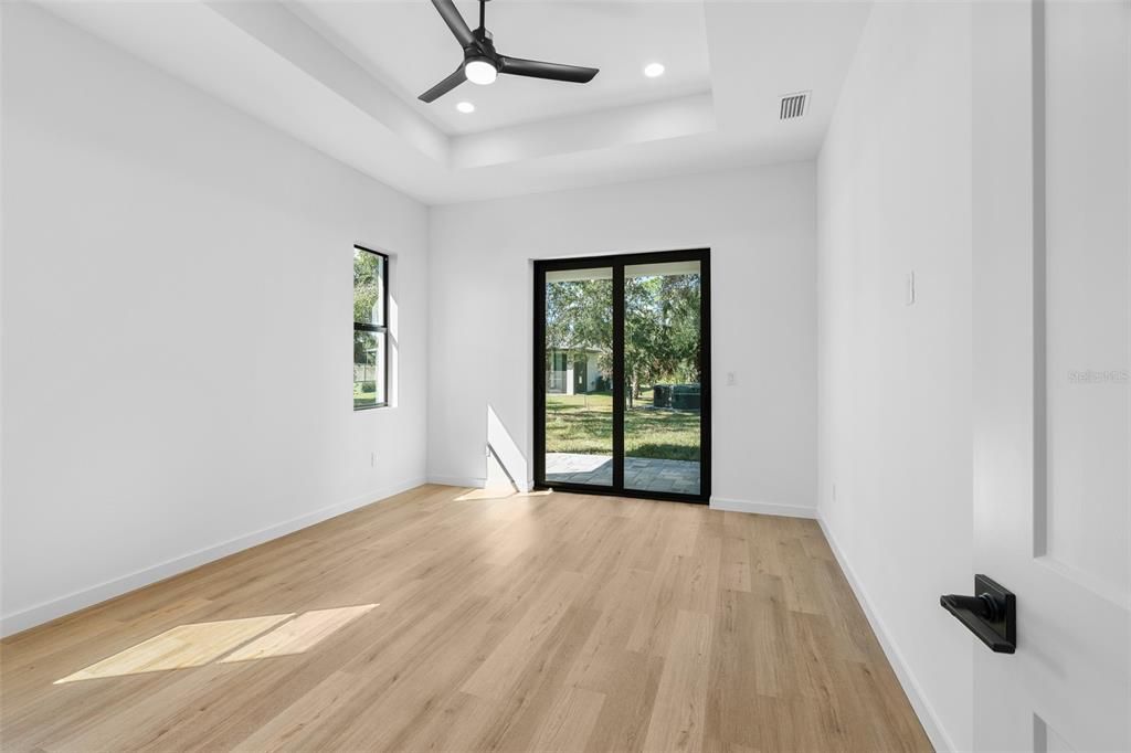 For Sale: $474,900 (4 beds, 2 baths, 1834 Square Feet)