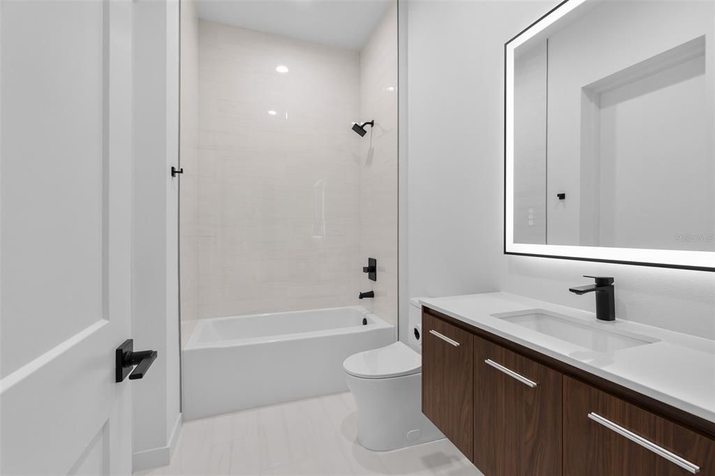 For Sale: $474,900 (4 beds, 2 baths, 1834 Square Feet)