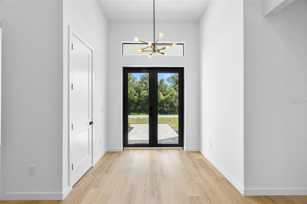 For Sale: $474,900 (4 beds, 2 baths, 1834 Square Feet)