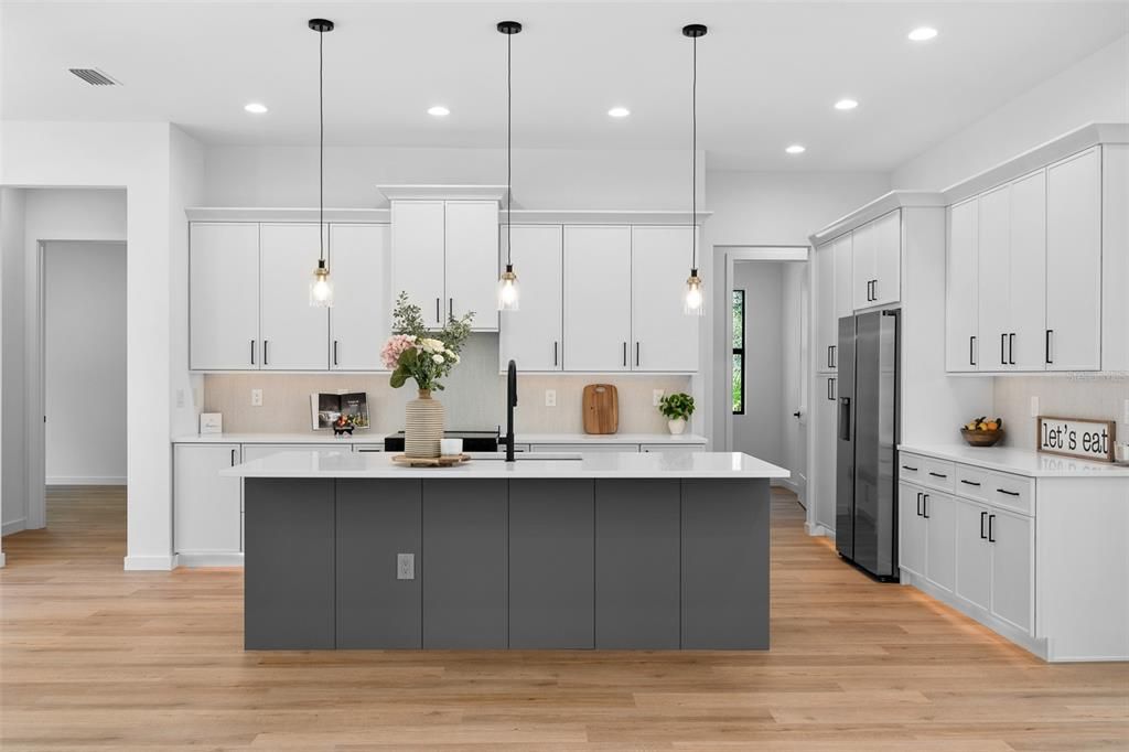 For Sale: $474,900 (4 beds, 2 baths, 1834 Square Feet)