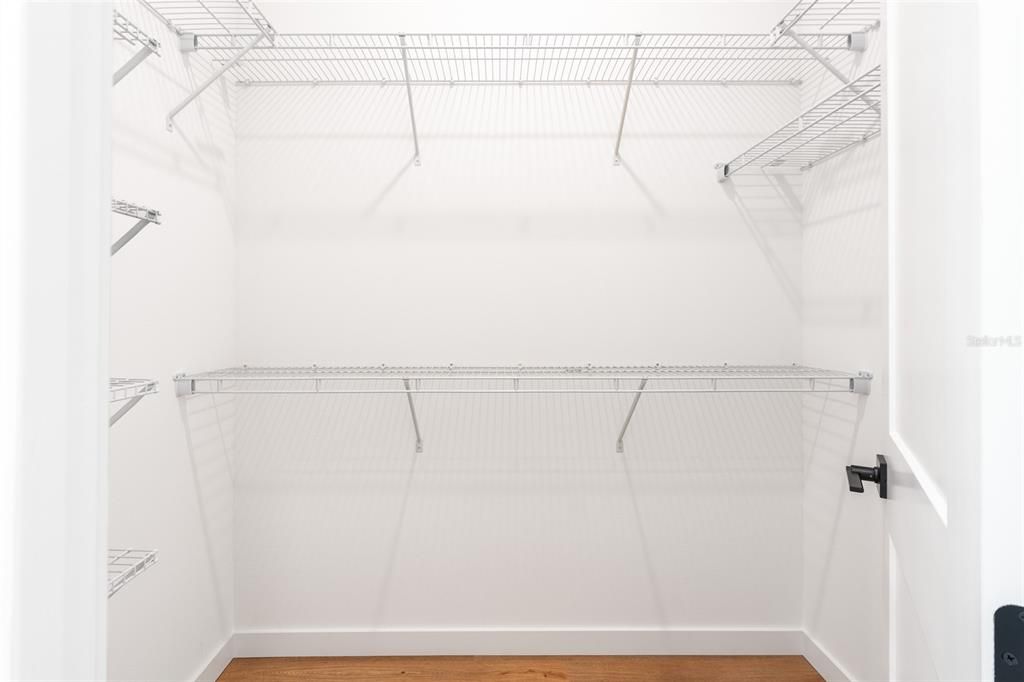 For Sale: $474,900 (4 beds, 2 baths, 1834 Square Feet)