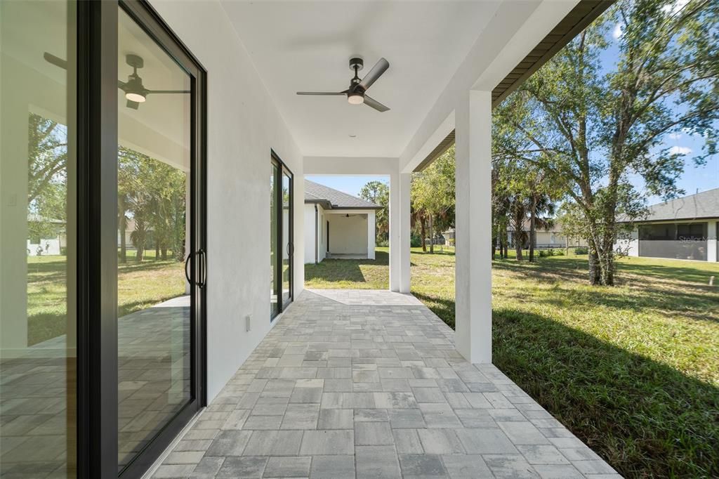 For Sale: $474,900 (4 beds, 2 baths, 1834 Square Feet)