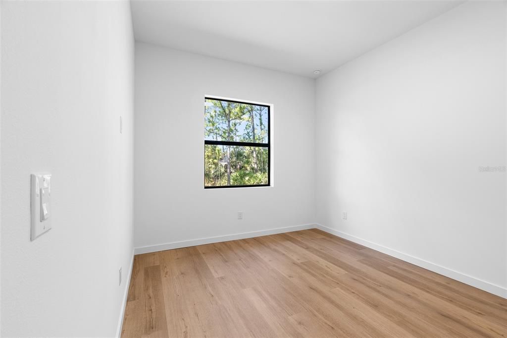 For Sale: $474,900 (4 beds, 2 baths, 1834 Square Feet)