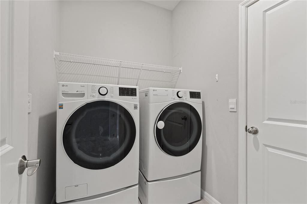 For Sale: $520,000 (4 beds, 2 baths, 2041 Square Feet)