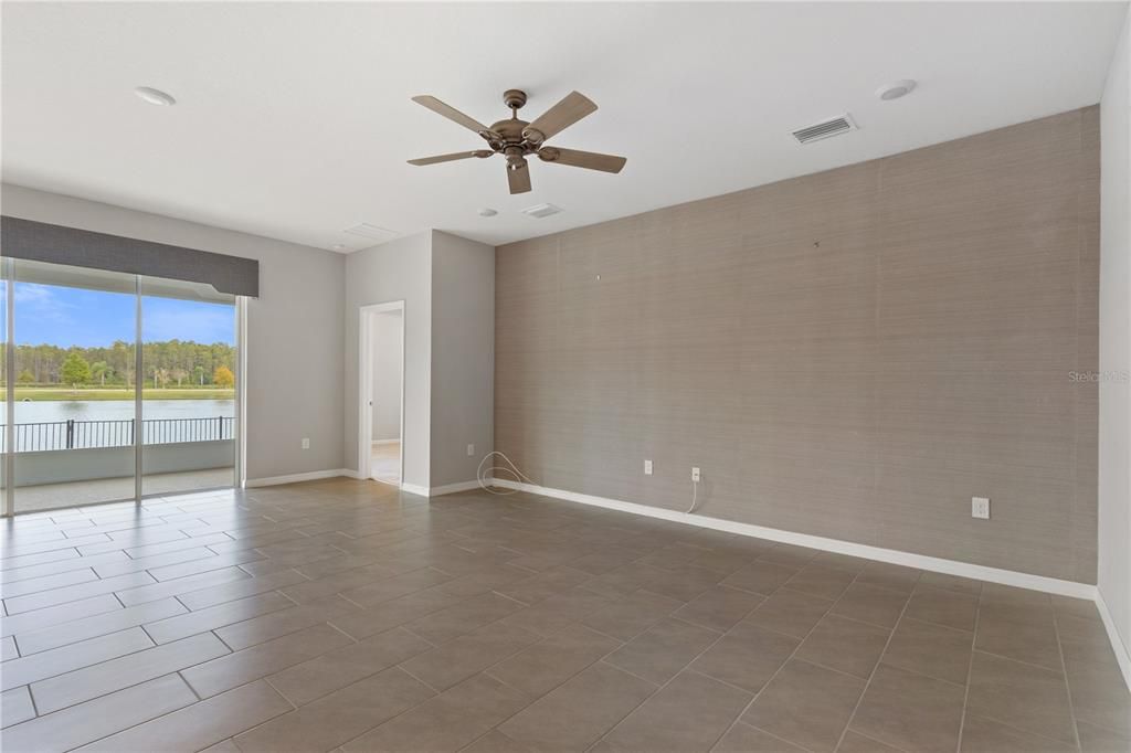 For Sale: $520,000 (4 beds, 2 baths, 2041 Square Feet)