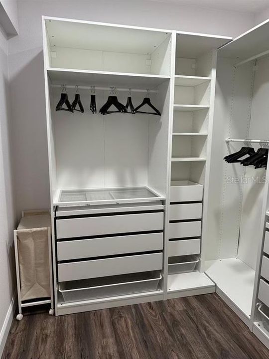 На продажу: $1,100,000 (4 спален, 2 ванн, 1825 Квадратных фут)