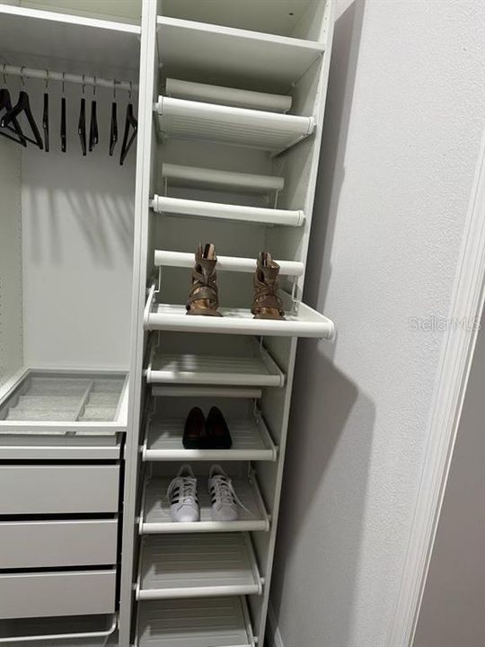 На продажу: $1,100,000 (4 спален, 2 ванн, 1825 Квадратных фут)