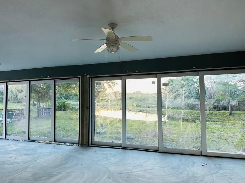 На продажу: $1,100,000 (4 спален, 2 ванн, 1825 Квадратных фут)