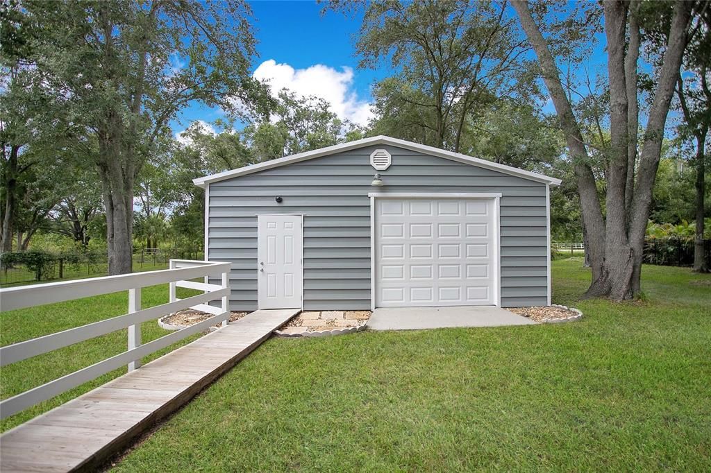 На продажу: $1,100,000 (4 спален, 2 ванн, 1825 Квадратных фут)