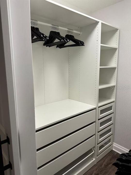 На продажу: $1,100,000 (4 спален, 2 ванн, 1825 Квадратных фут)