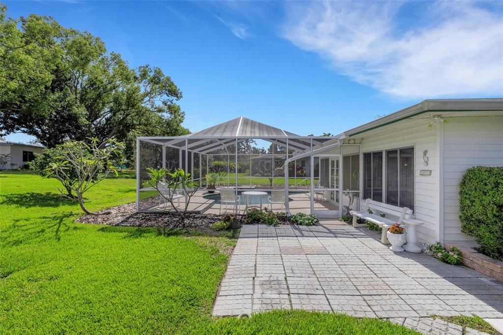 For Sale: $475,000 (2 beds, 2 baths, 1548 Square Feet)