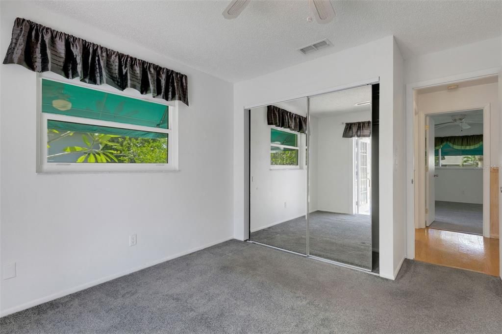 For Sale: $475,000 (2 beds, 2 baths, 1548 Square Feet)