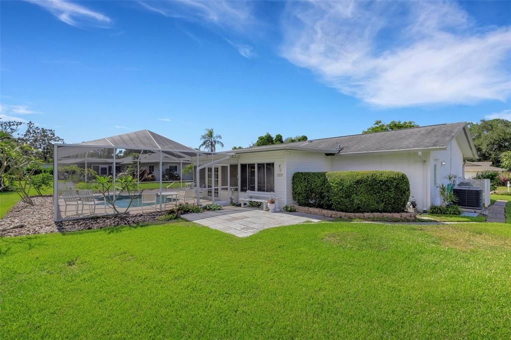 For Sale: $475,000 (2 beds, 2 baths, 1548 Square Feet)