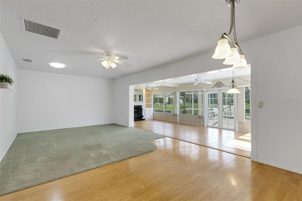 For Sale: $475,000 (2 beds, 2 baths, 1548 Square Feet)