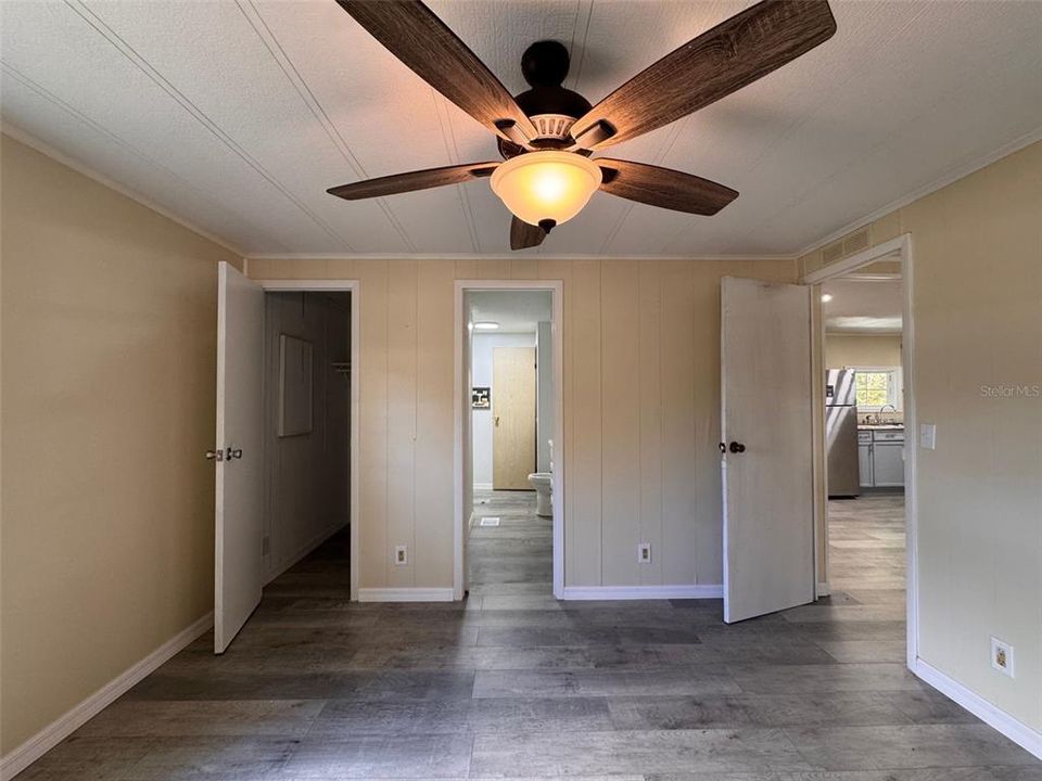 На продажу: $198,000 (2 спален, 2 ванн, 1152 Квадратных фут)