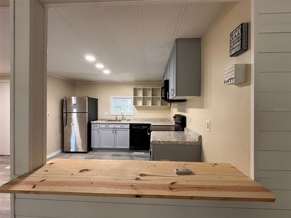 На продажу: $198,000 (2 спален, 2 ванн, 1152 Квадратных фут)