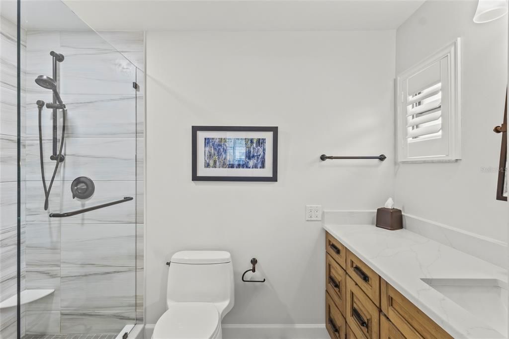 For Sale: $375,000 (2 beds, 2 baths, 2116 Square Feet)