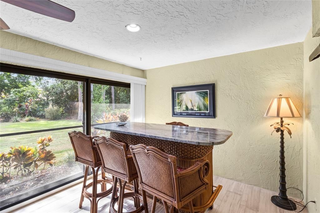 For Sale: $375,000 (2 beds, 2 baths, 2116 Square Feet)