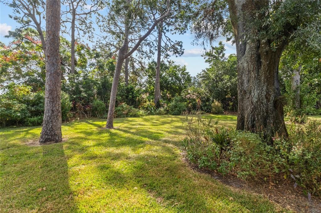 For Sale: $375,000 (2 beds, 2 baths, 2116 Square Feet)