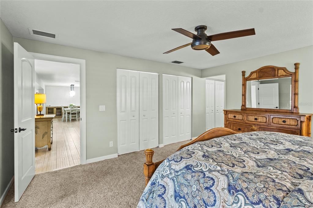 For Sale: $375,000 (2 beds, 2 baths, 2116 Square Feet)